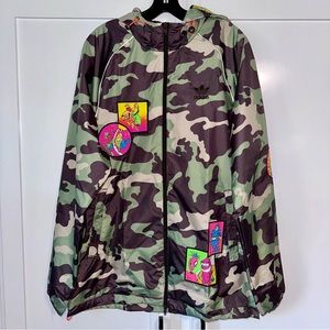 Originals and Jeremy Scott
(NWT
Camo windbreaker. Size MENS M Jeremy x Adidas